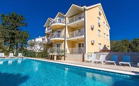 Apartments With A Swimming Pool Jadranovo, Crikvenica - 5521